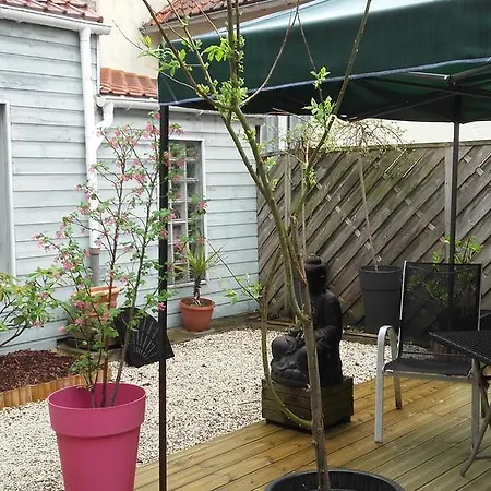 Itsara Suites Gæstehus *