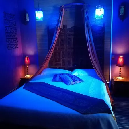 게스트하우스 Itsara Suites